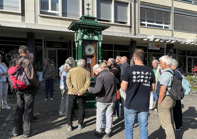 Alte Wetters&auml;ule beim
       Claraplatz