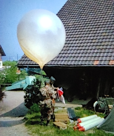 Vorbereitung Wetterballon und Sonde